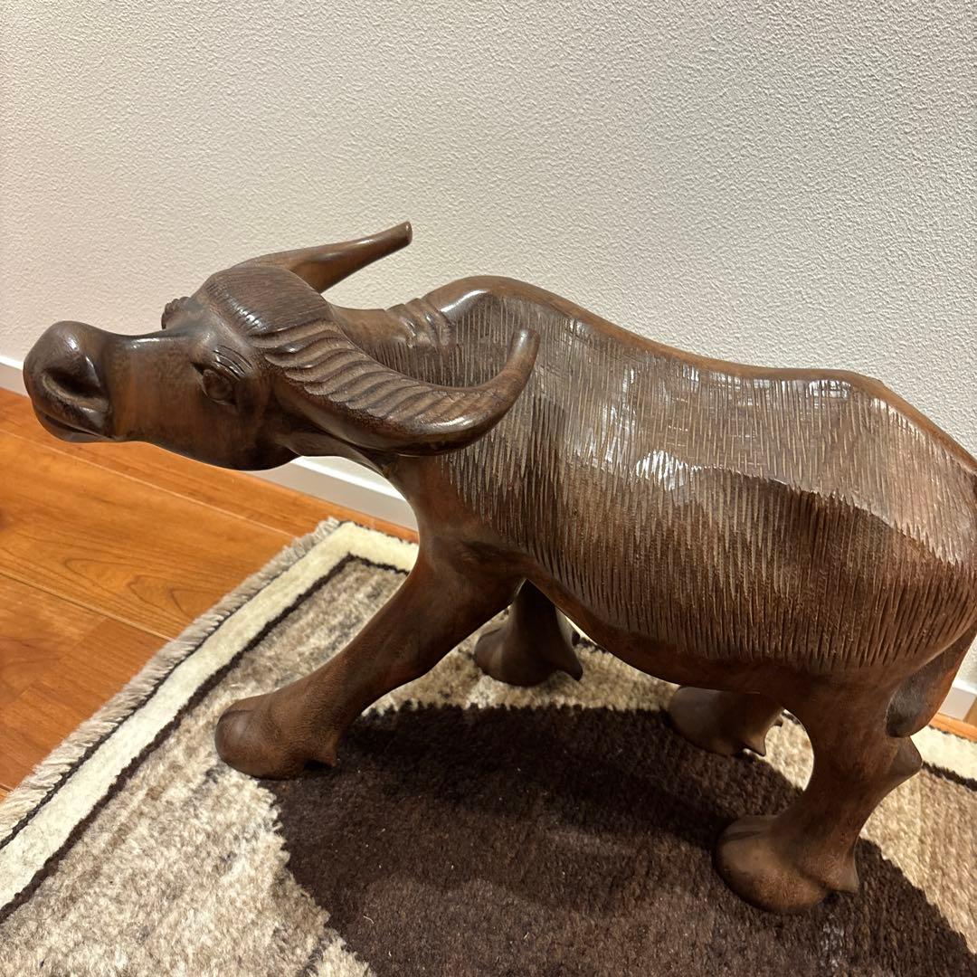 牛の置き物　木製　ビンテージ