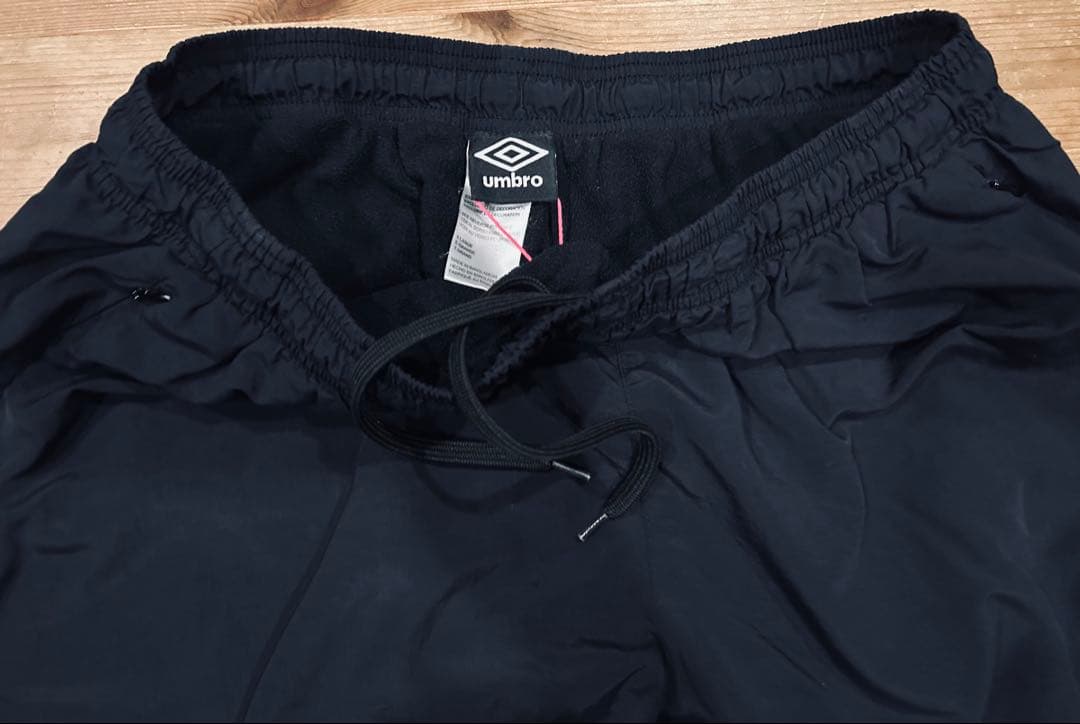 パンツ 古着 90s UMBRO アンブロ XL ナイロン 黒 フリース 美品