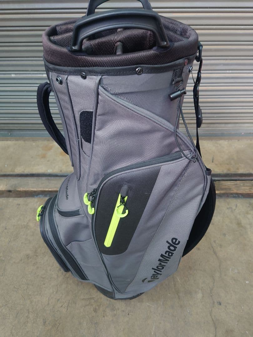 TaylorMade 日本未発売　１４分割キャディバッグ　中古