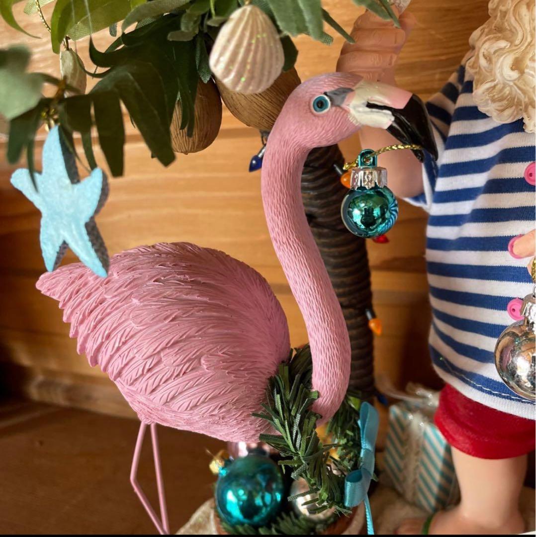 ハワイアンサンタクロースとフラミンゴのクリスマス装飾