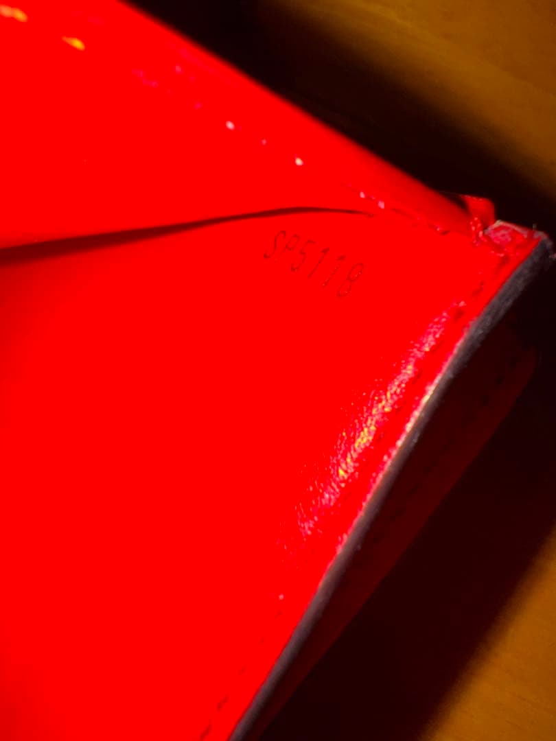 ルイヴィトン モノグラム 折り財布 南京錠