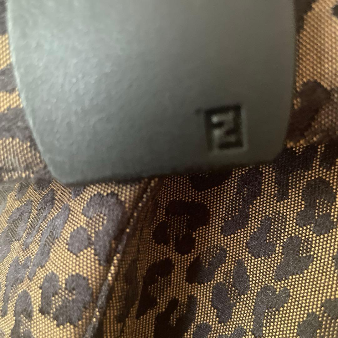 FENDIレオパード柄ジャケット