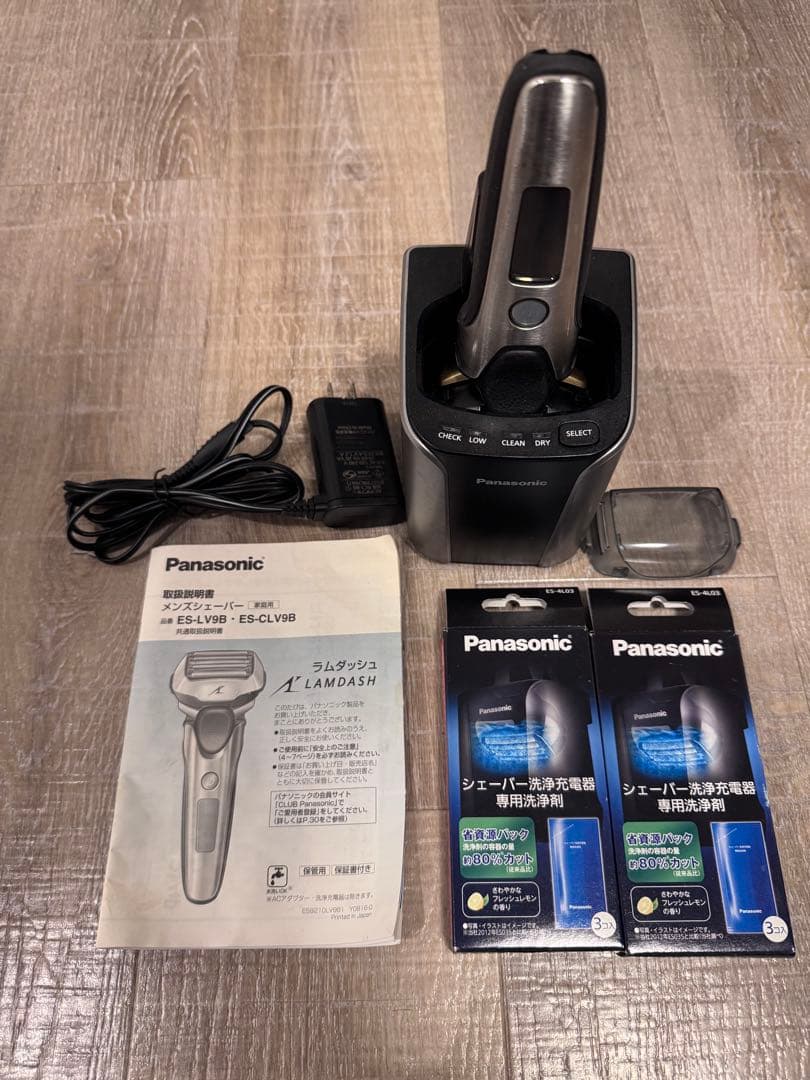 Panasonic 電気シェーバー　ラムダッシュ 5枚刃　ES-CLV9B