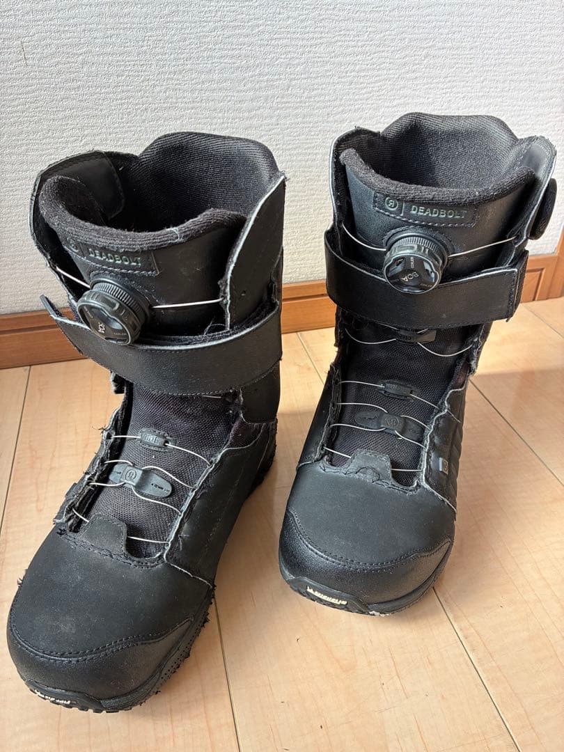 DEADBOLT スノーボードブーツ ブラック