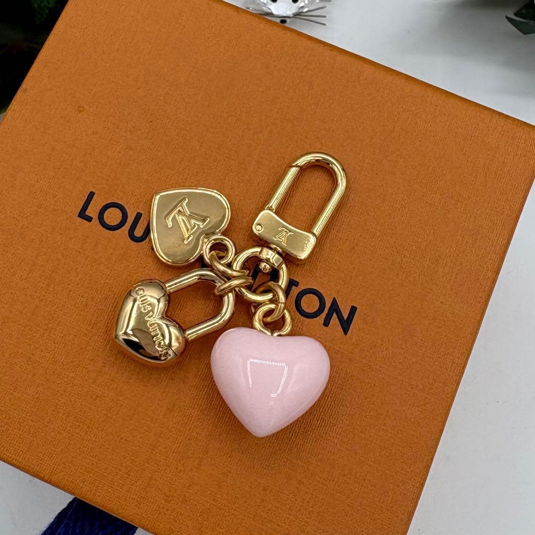 LOUIS VUITTON 　マイクロチャームLVハート　チャーム