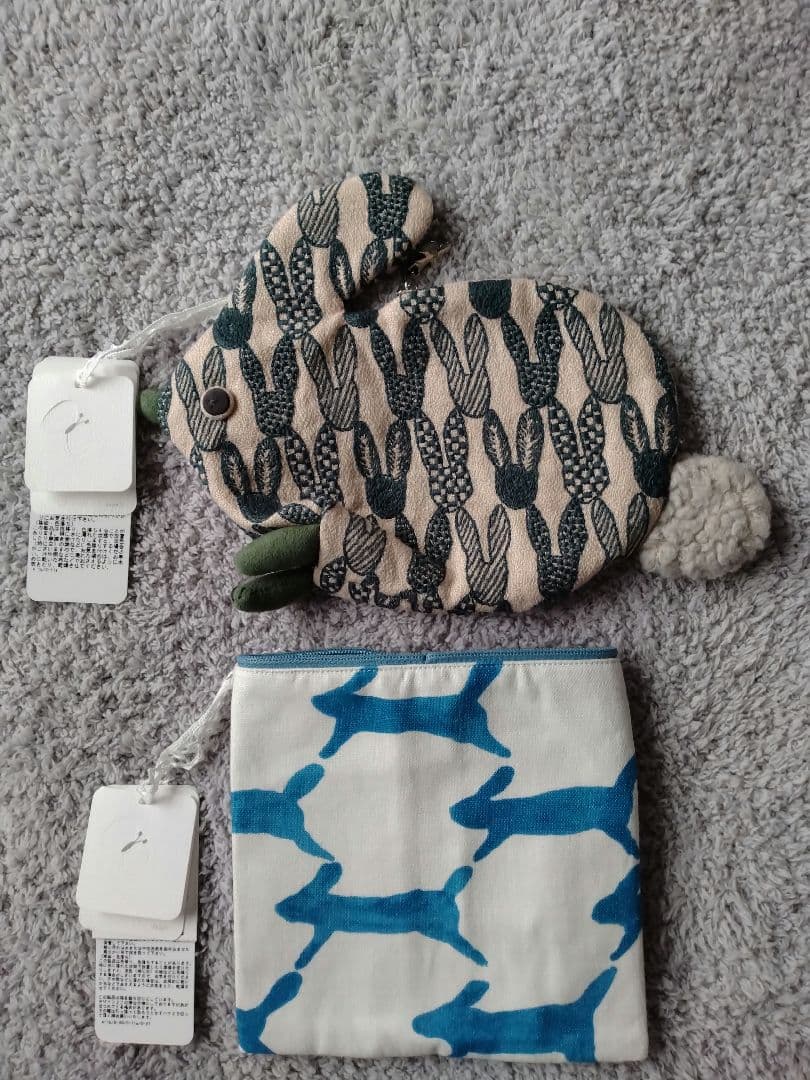 ミナペルホネン usa pouch と tetra pouch セット