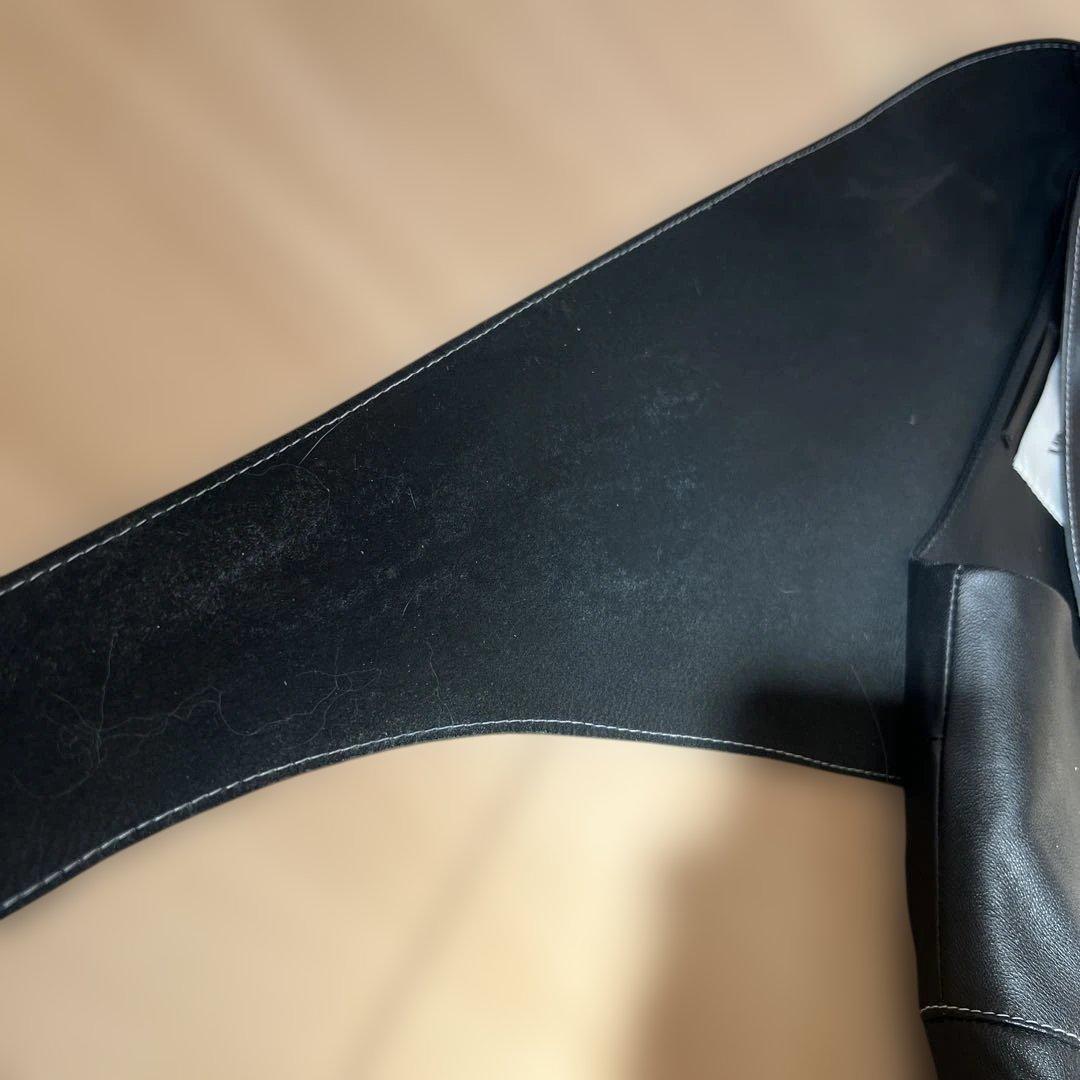 vejas レザー　スカーフ付き　ジャケット