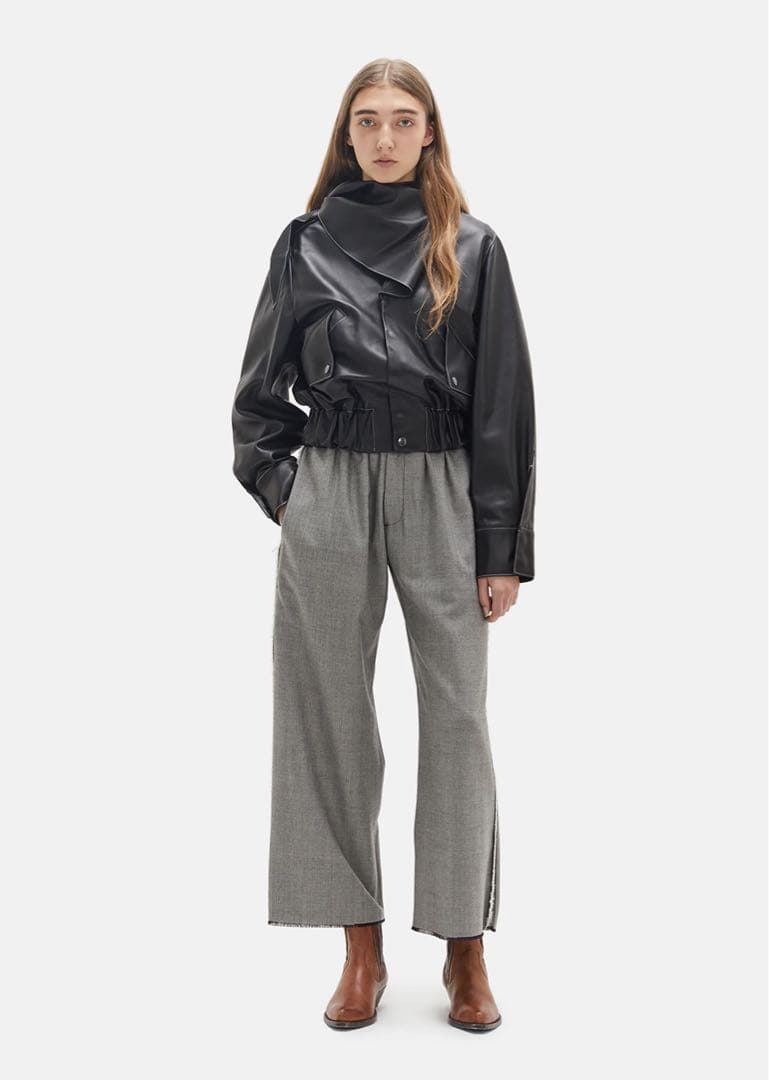 vejas レザー　スカーフ付き　ジャケット