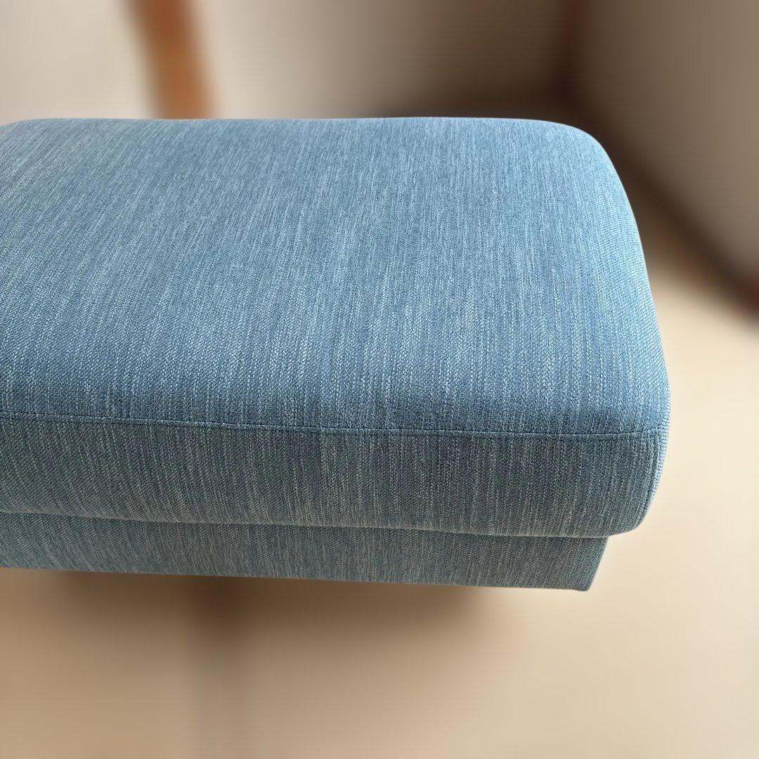 ニトリ　スツール　オットマン　ターコイズブルー色