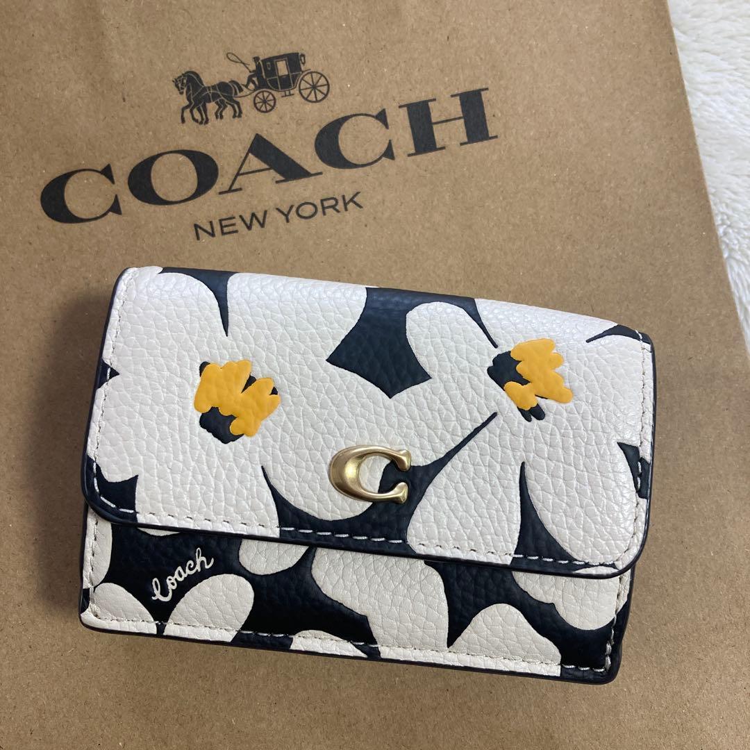 coach コーチ　美品　花柄　折財布　ミニ財布 正規品