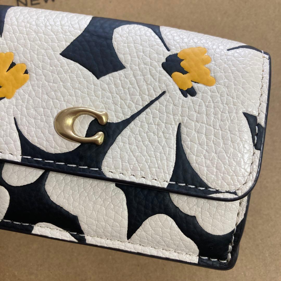 coach コーチ　美品　花柄　折財布　ミニ財布 正規品
