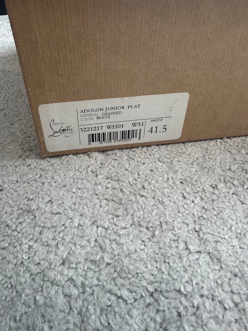 クリスチャン・ルブタン ホワイトスニーカー