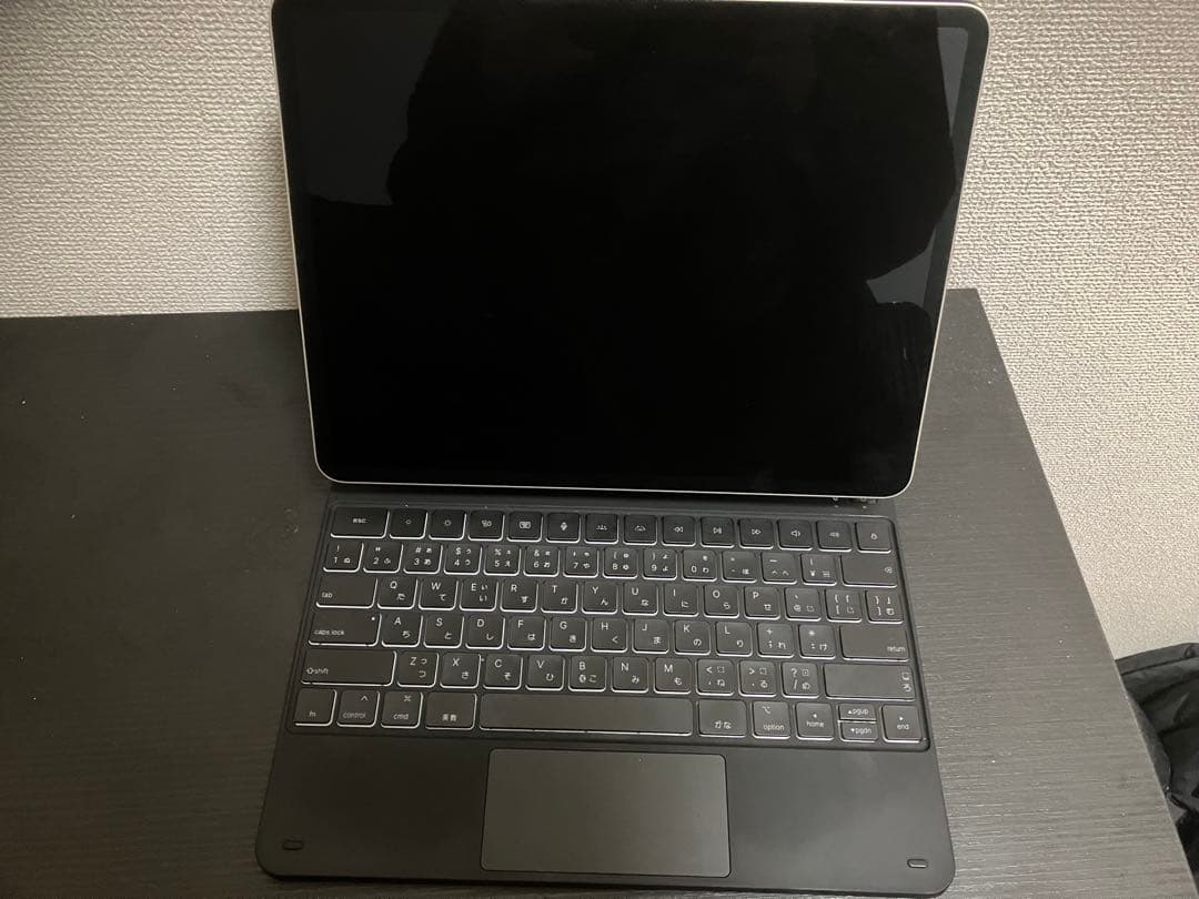 13インチiPad Air 256GB ESR キーボード付き