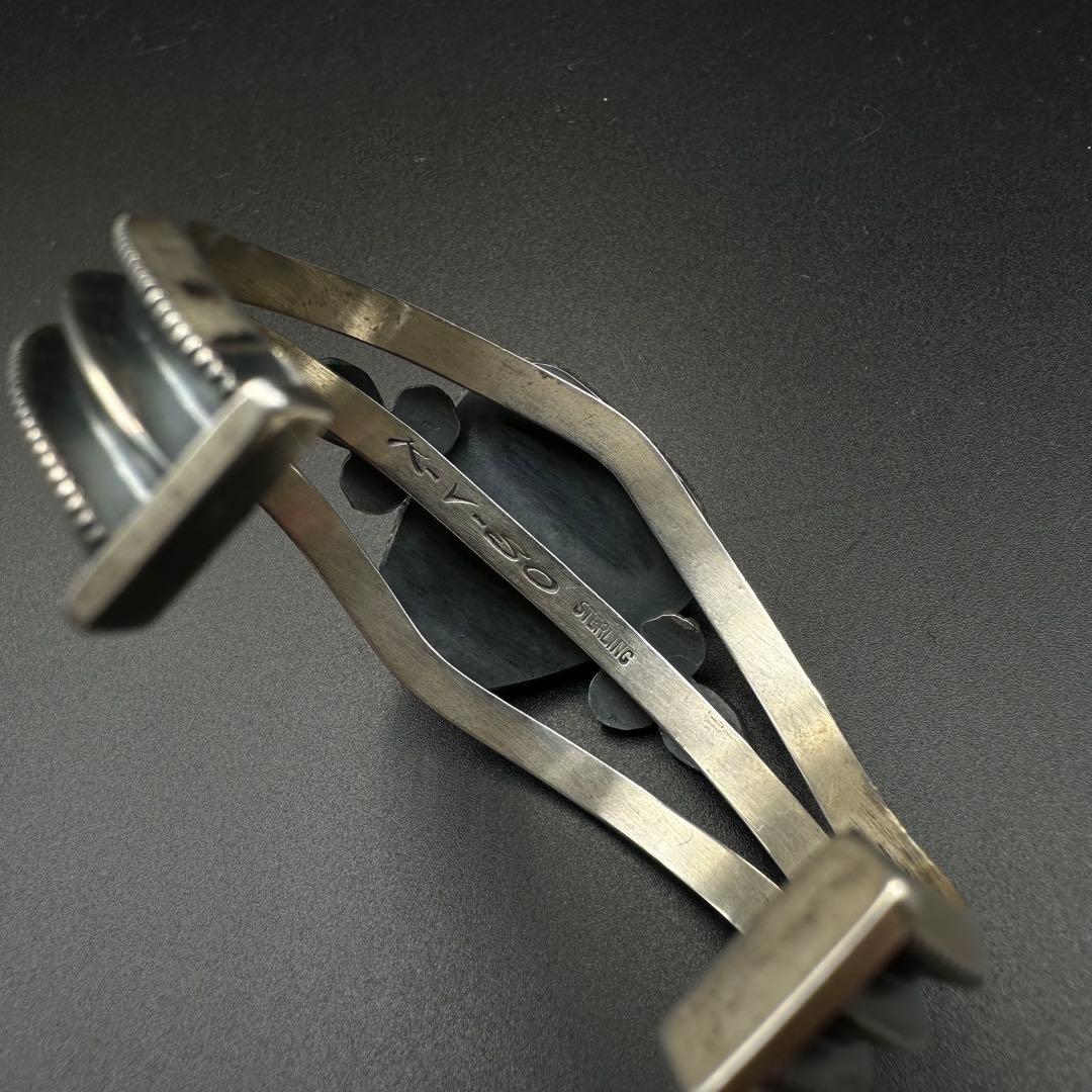 Navajo族 Steve arviso ターコイズ バングル チゼルワーク