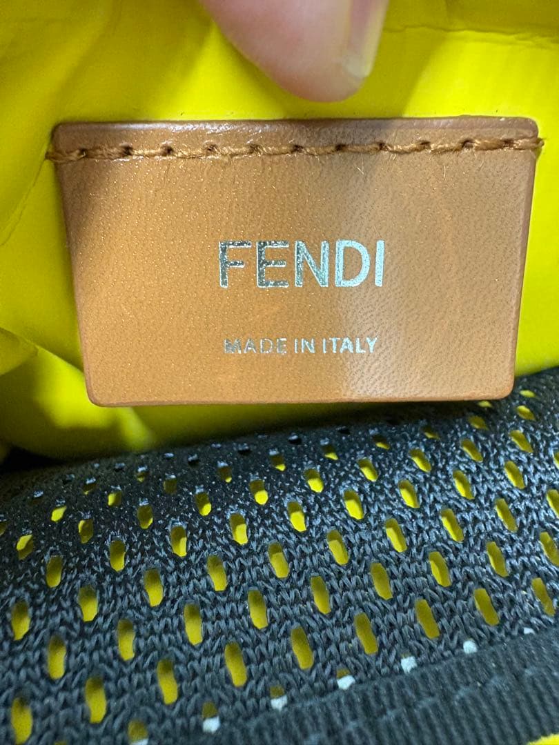 FENDI ボディバッグ・ウエストポーチ ブラウン/イエロー