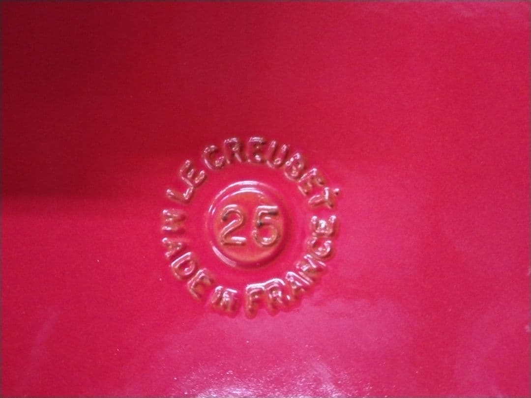 Le Creuset オレンジ オーバル鍋 25Cm