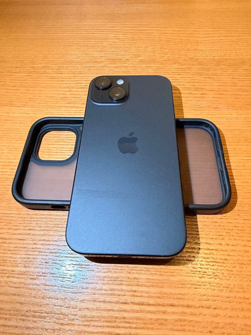 iPhone15 256GB ブラック　SIMフリー　美品中古