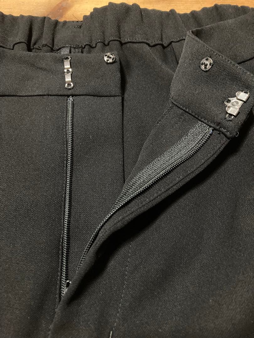 フォーマル黒セットアップスーツ