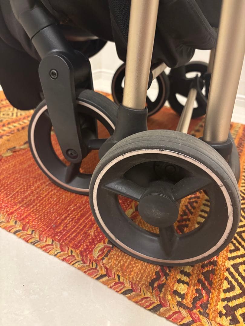 NUNA ixxa ベビーカー リベテッドローズ【廃盤】