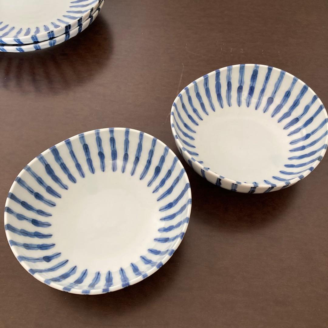 十草模様　美濃焼　プレート2枚、中鉢2枚セット