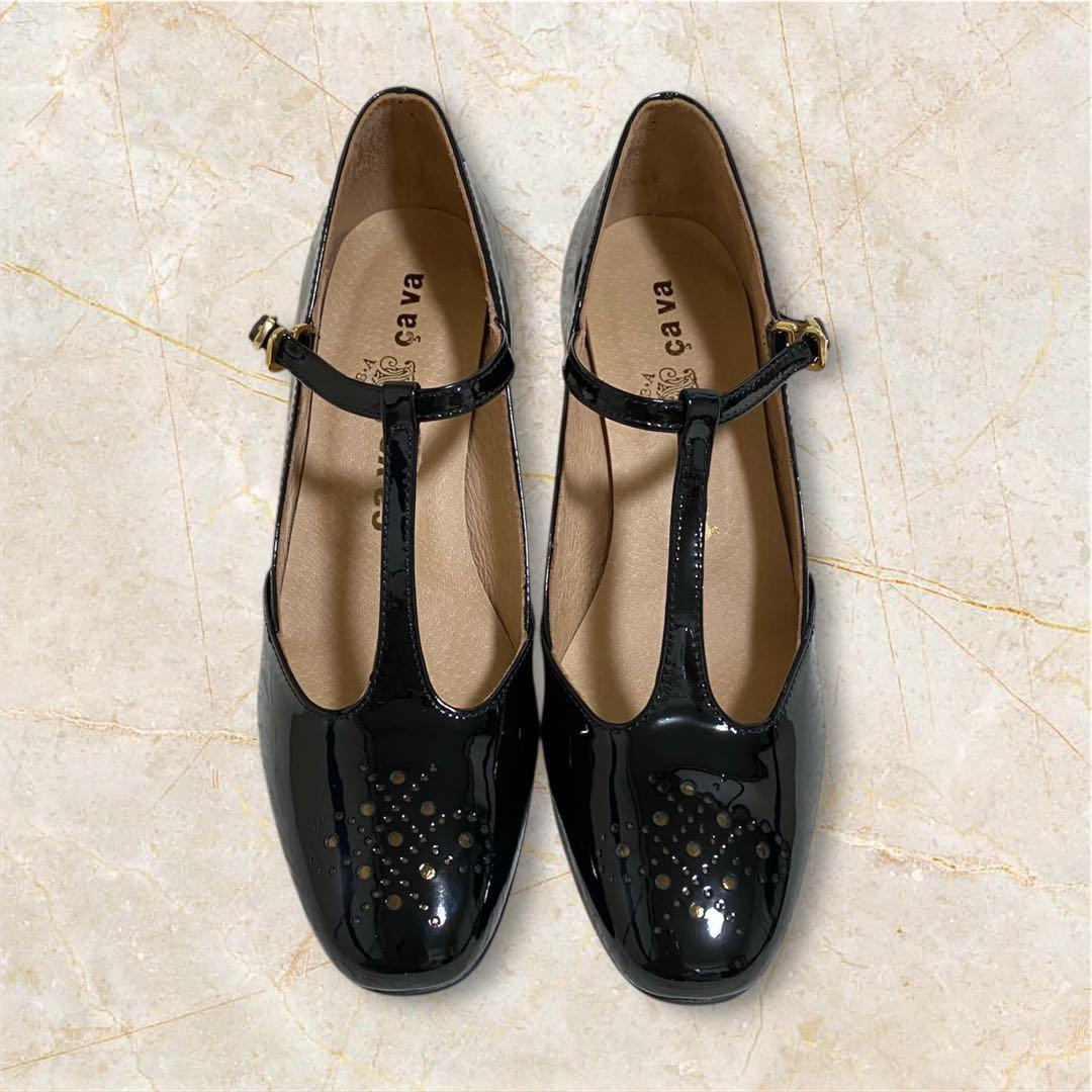 【新品未使用】サヴァサヴァ Tストラップパンプス　エナメル　あしながおじさん