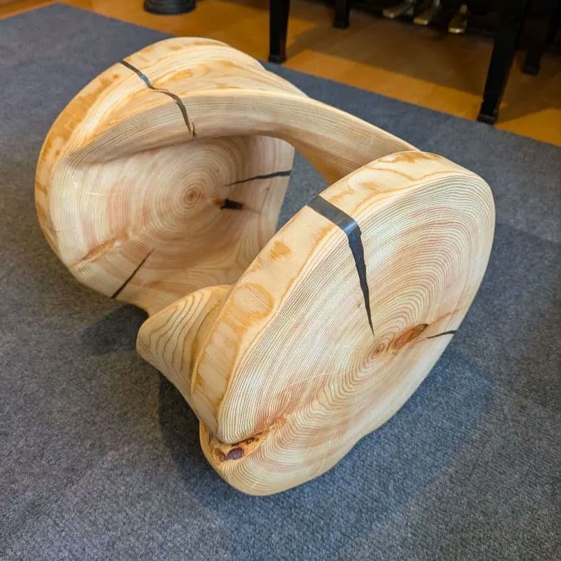 檜　丸太　椅子　スツール　くり抜き　ねじり　レジン　高さ約32.5cm