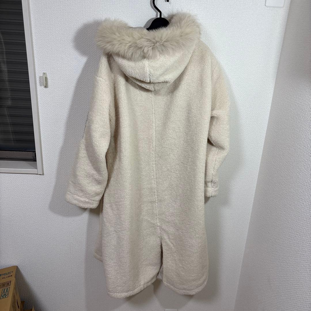 LASUD ボアコート　アイボリー　未使用品サイズ9号　定価34000円タグ無し