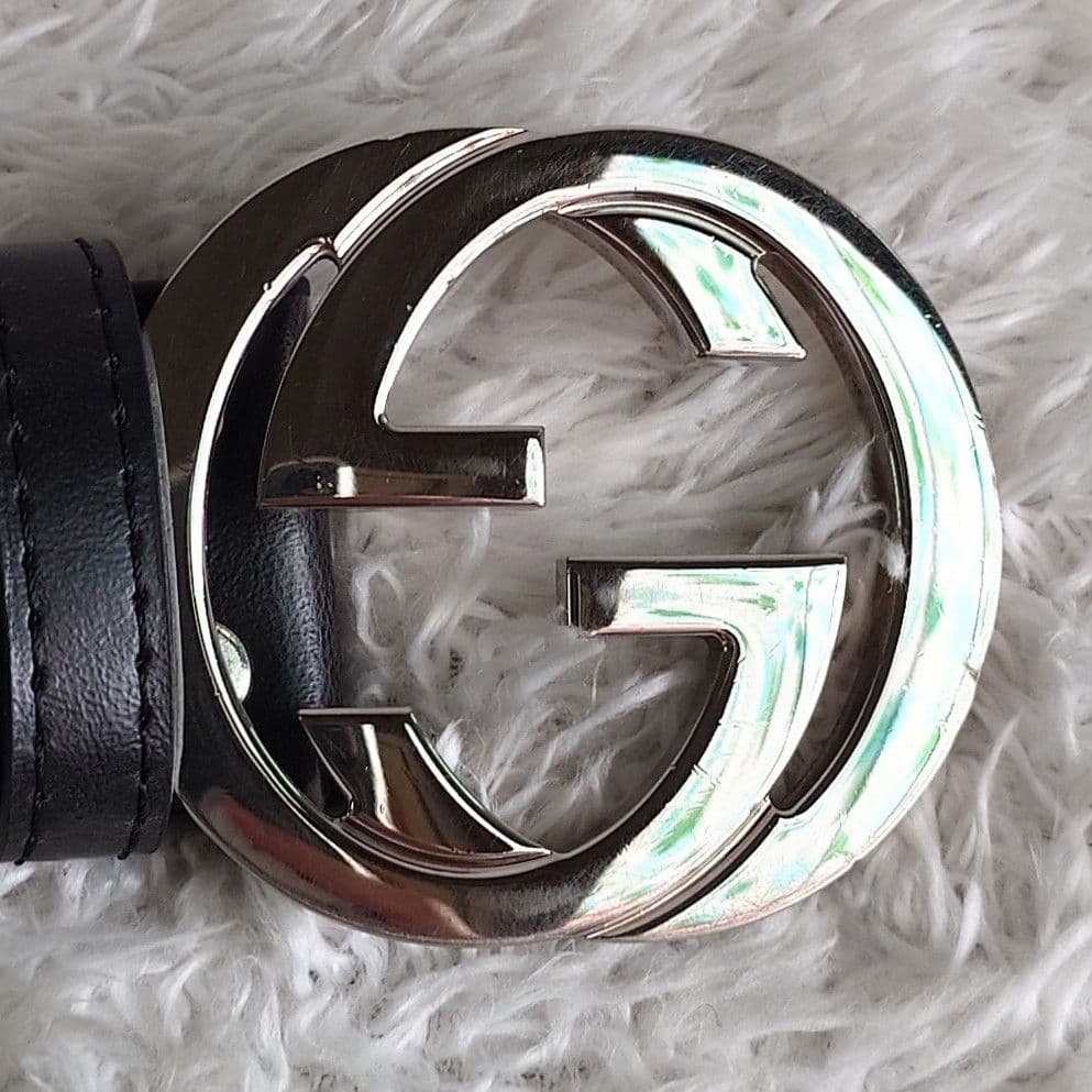 グッチ インターロッキング シルバー バックル レザー ベルト ロゴ金具 黒