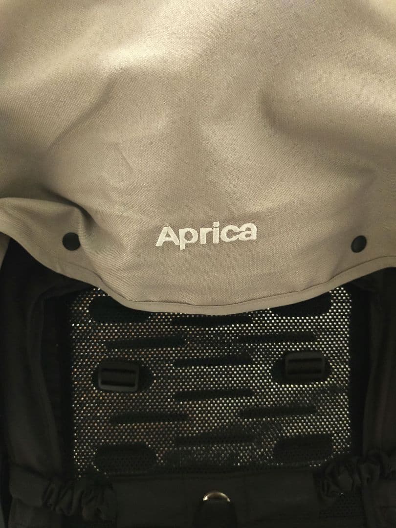 【美品】ApricaラクーナクッションフリープラスAB　ベージュ