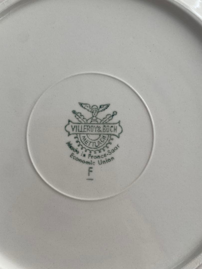 Villeroy&Boch（ビレロイ＆ボッホ）白いアンティークプレート