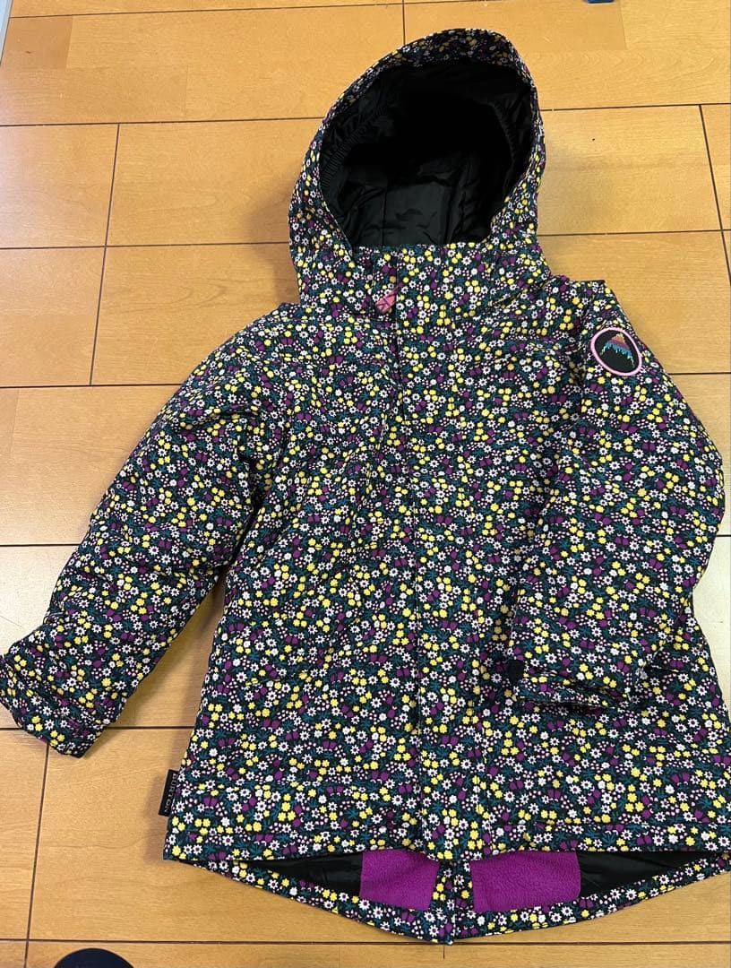 burton 子ども　スノーボードウェア 4T