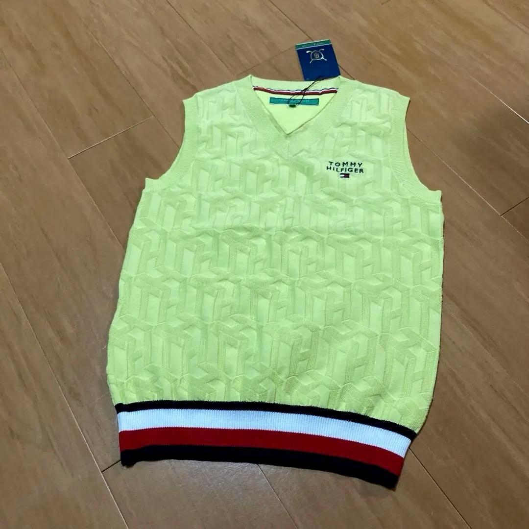 ✨新品❣️✨【 】Vネック ニットベスト／黄¥13750