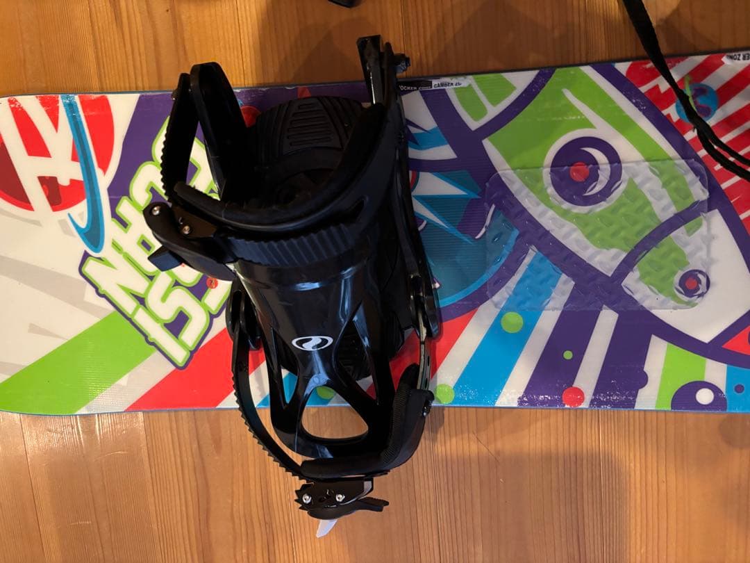 ロシニョールキッズスノーボード ビンディング 、ブーツ 、リーシュコードセット