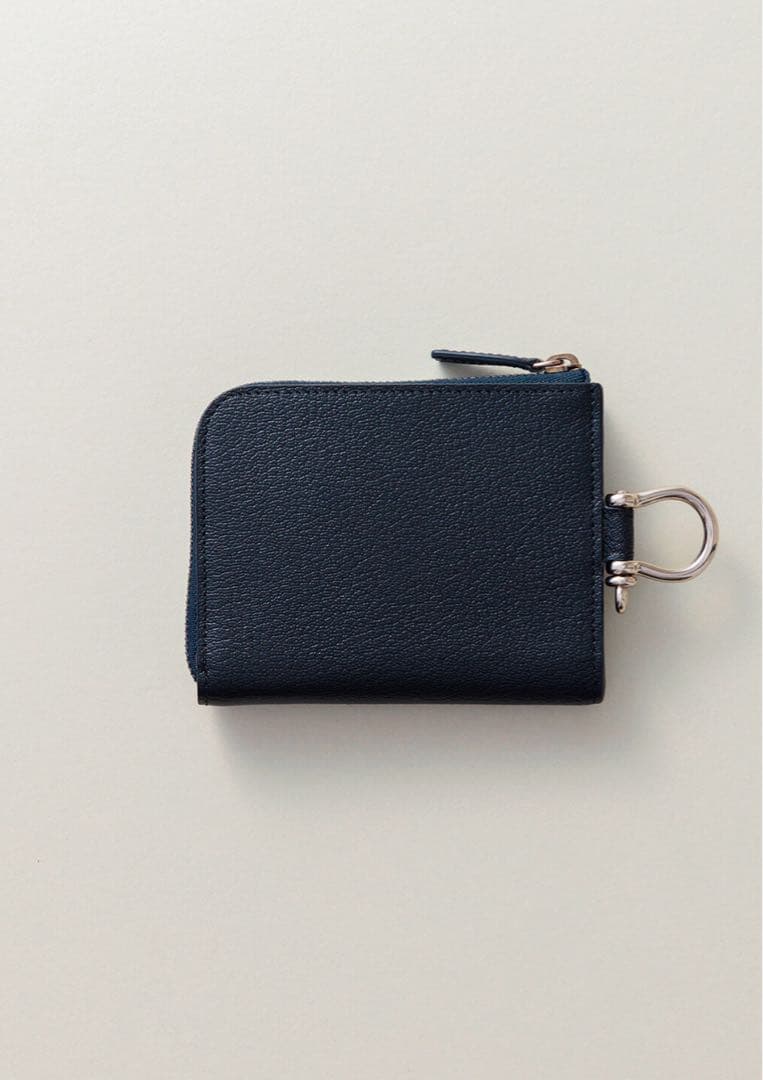 新品未使用　eponas ジップレザーウォレット AirTagポケット付