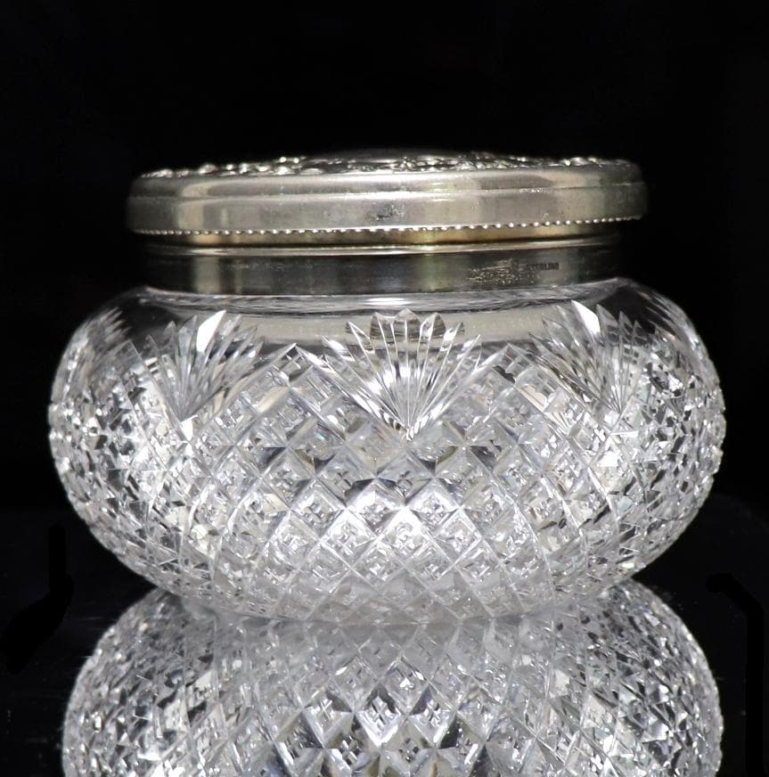 オールド・バカラ 純銀装飾蓋物 シルバー925 パウダーケース ボンボニエール