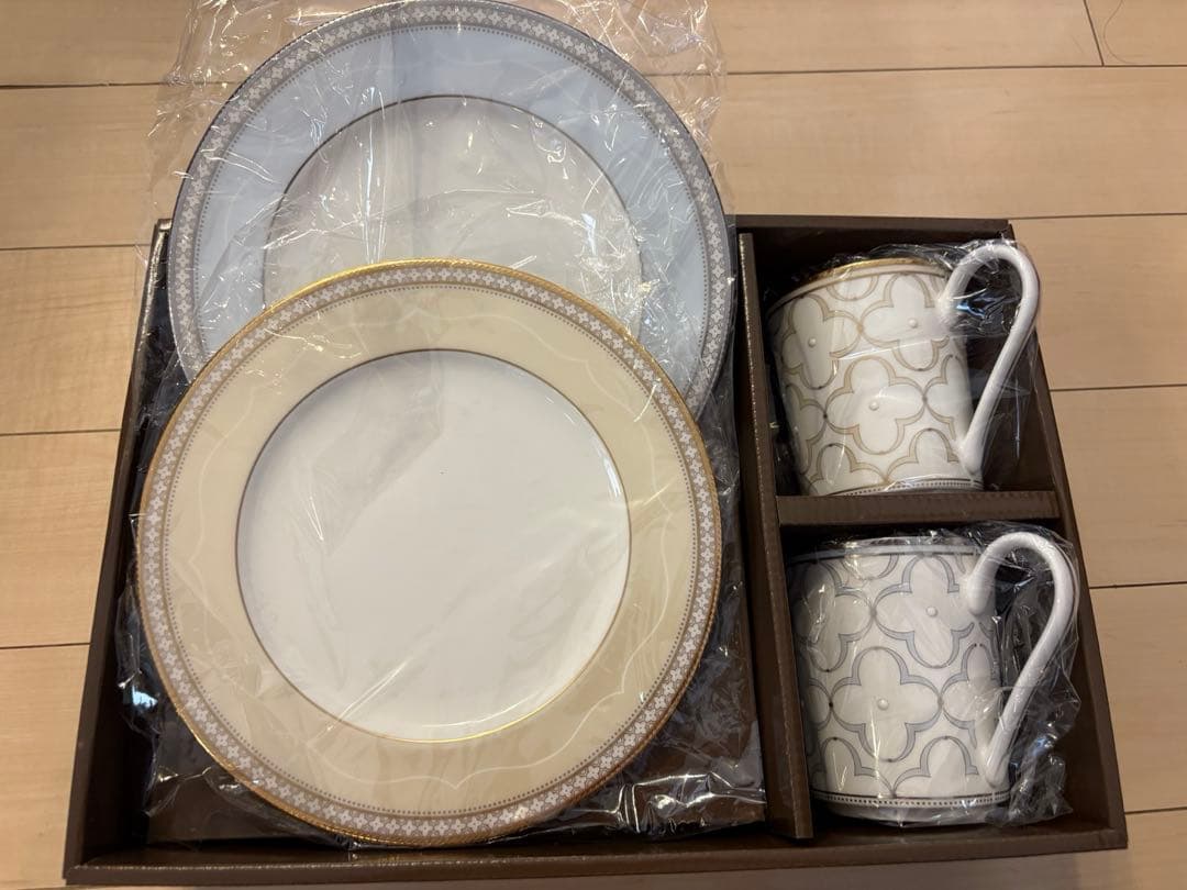 【新品•未使用】トレフォリオゴールド&プラチナ モーニングペア(色変り)