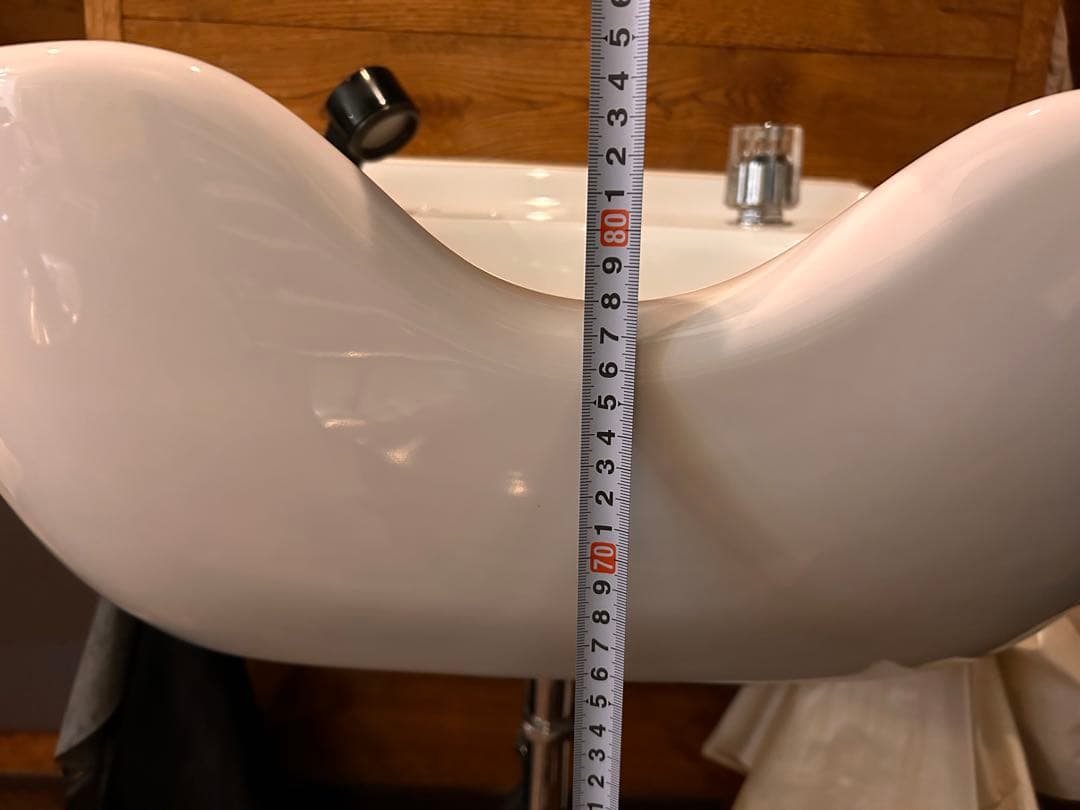 タカラベルモントBRIDGE美容室シャンプーイス高さ調整自在ホワイト白系