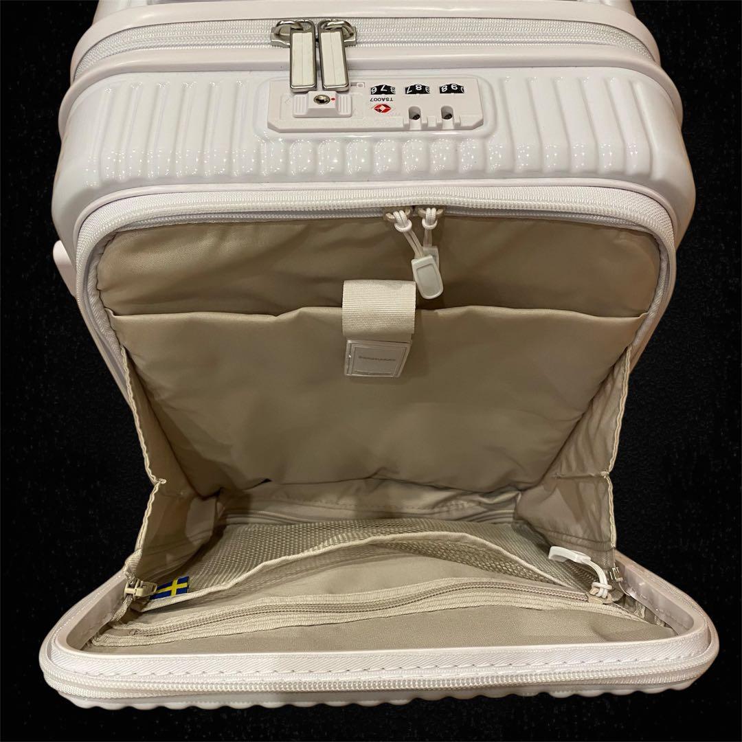 新品級✨innovator INV30 ホワイト キャリーケース 21L