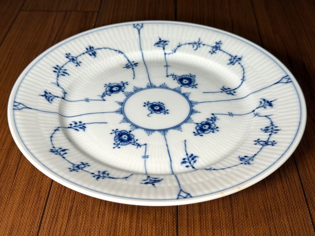 未使用 ロイヤルコペンハーゲン ブルーフルーテッド プレイン プレート 22cm
