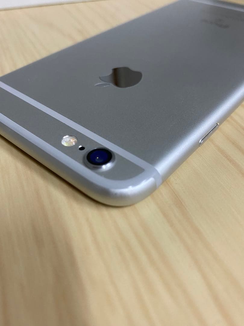④美品 ドコモ iPhone6s シルバー 64GB バッテリー最大容量100%