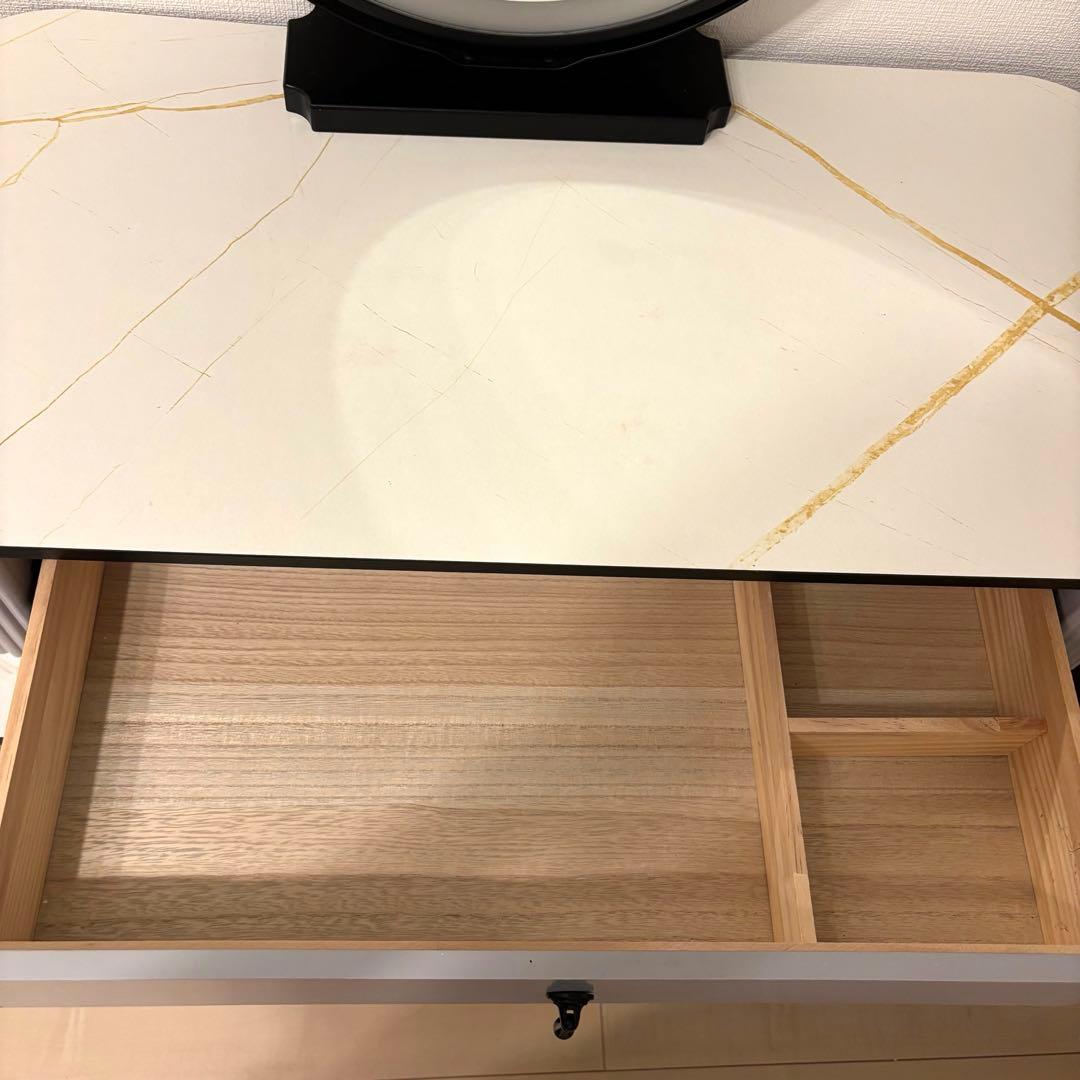 引越しの為値下げ【美品/定価11万円】ドレッサー／メイク台／YVYKFZD