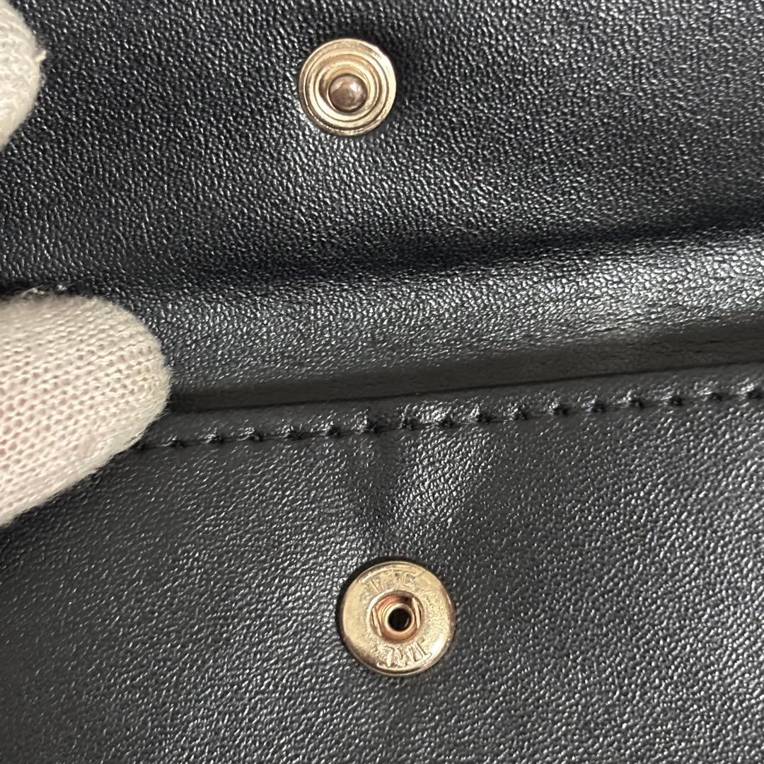 美品✨ミュウミュウ　折り財布　マテラッセ コンパクトウォレット レザー　ロゴ