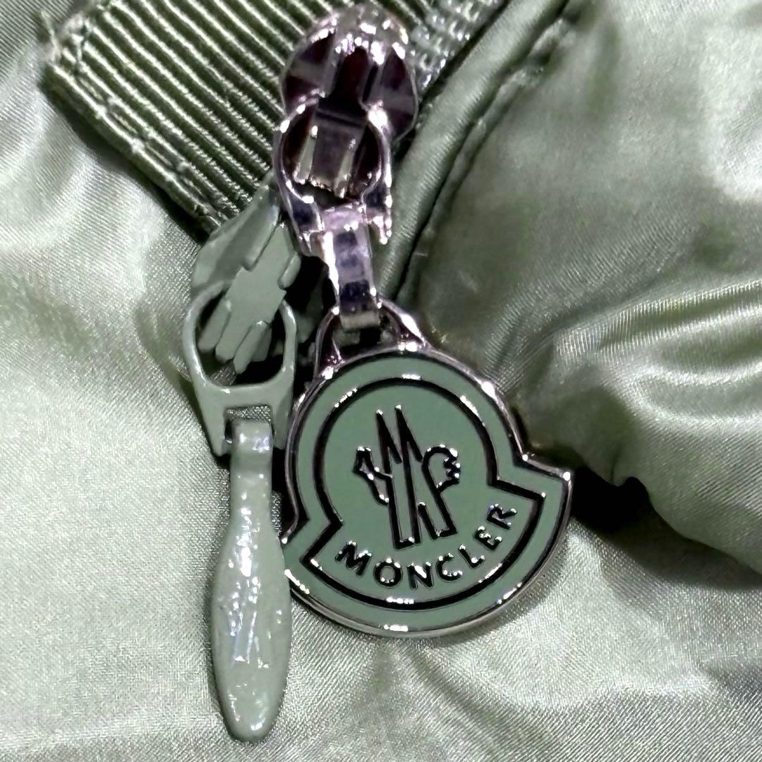 KKK モンクレール ライトダウンジャケットS フード　ドローコード付き