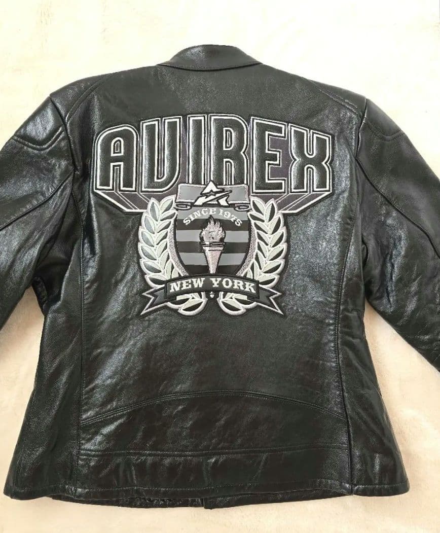 美品 AVIREX アヴィレックス バラ刺繍 黒 レザー ライダースジャケット
