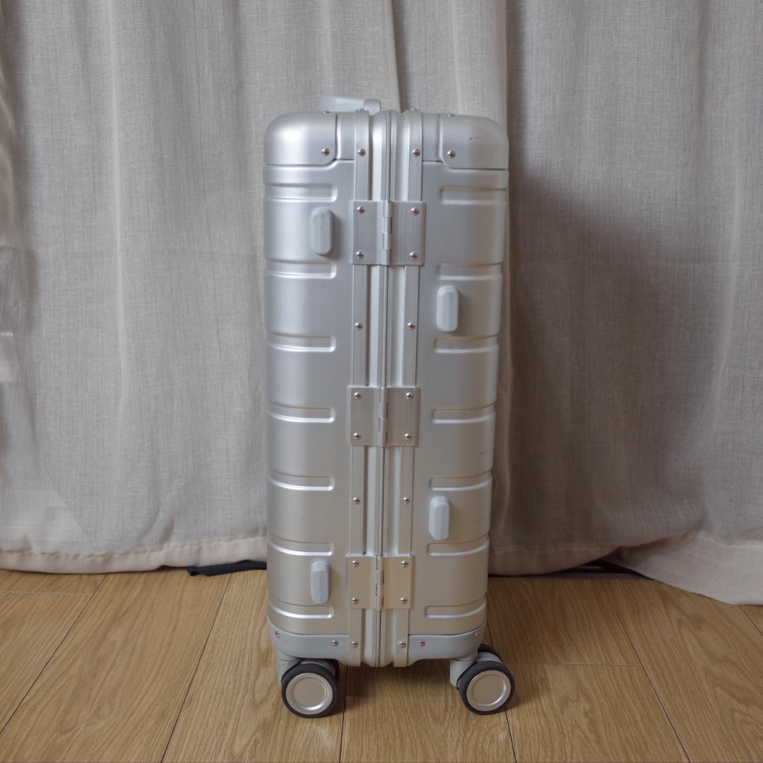 アルミシルバースーツケース　機内持ち込みサイズ　３１L　Xiaomi シャオミ