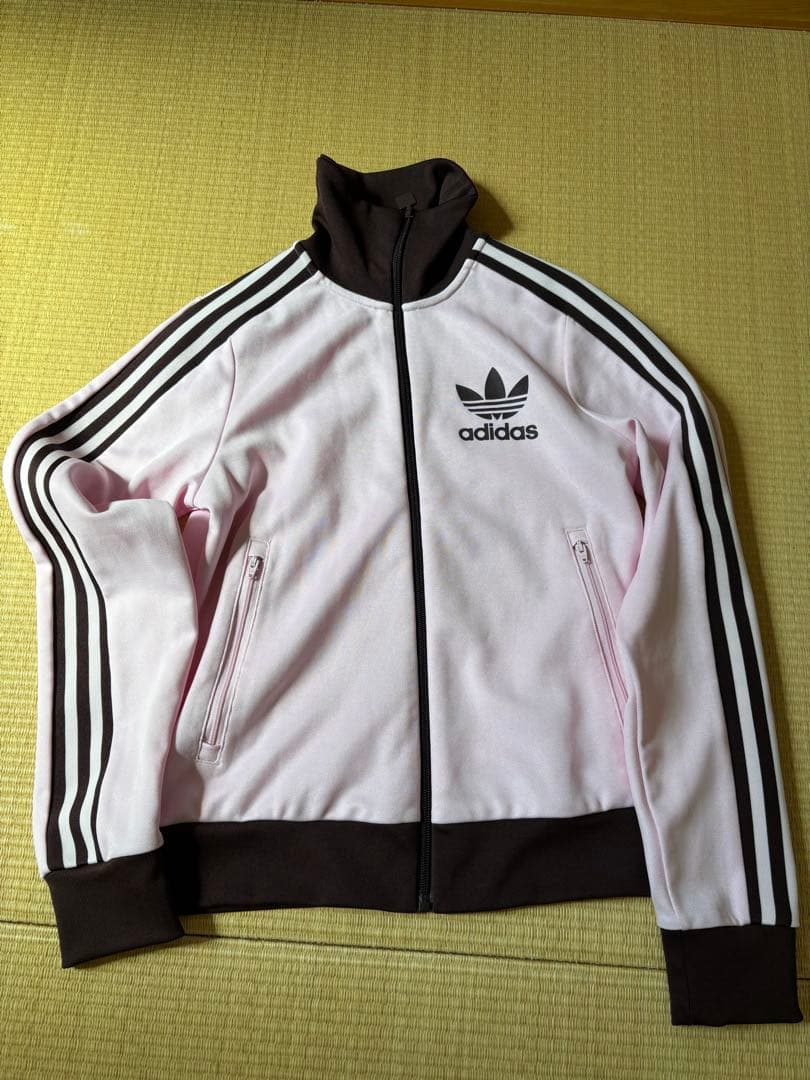 Adidas トラックジャケット　ピンク
