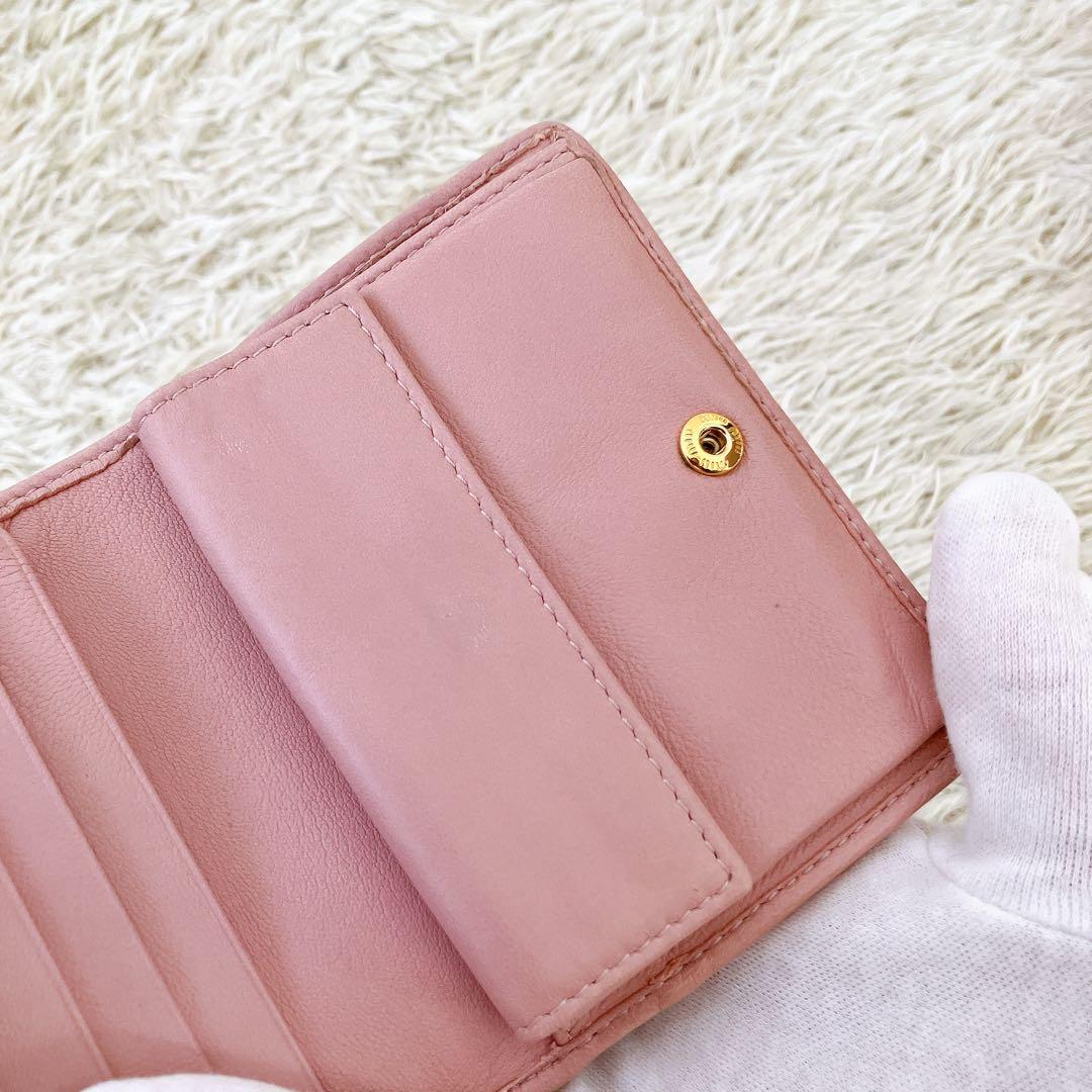 ギャランティ箱付✨ミュウミュウ 二つ折り財布 マテラッセ マトラッセ ピンク系