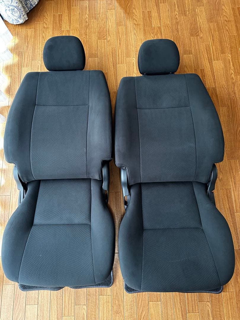 新車外し新品未使用ハイエース最新8型純正フロントシートスーパーGL用運転席助手席