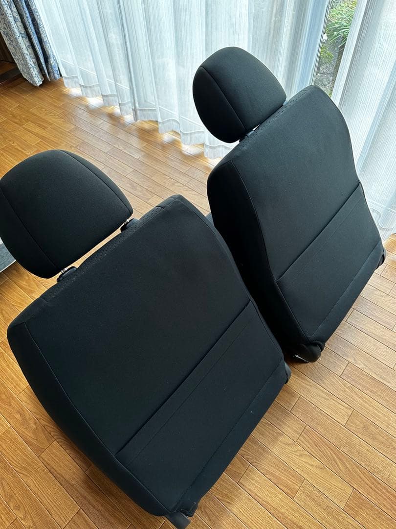 新車外し新品未使用ハイエース最新8型純正フロントシートスーパーGL用運転席助手席