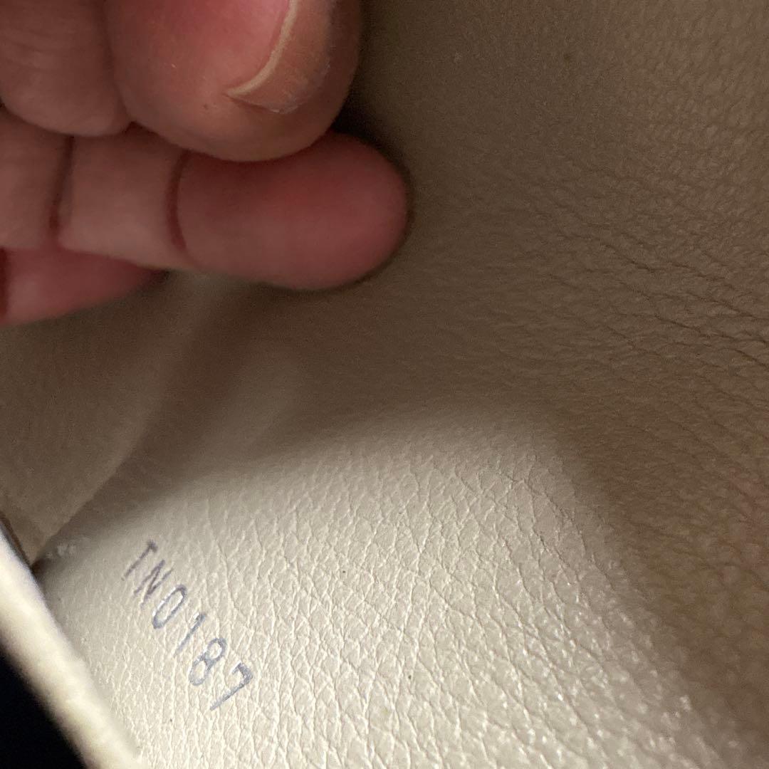 LOUIS VUITTON ベージュ レザー キーケース